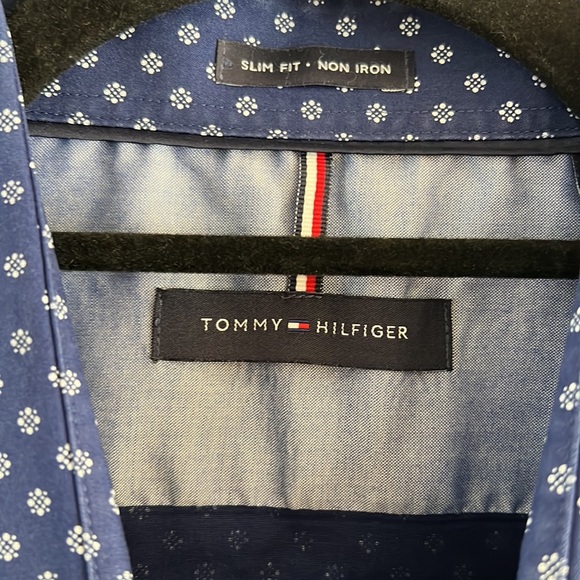 Tommy Hilfiger shirt. - Picture 3 of 5